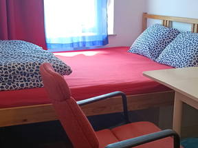 Kleines Zimmer in einer angenehmen Unterkunft