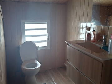 Chambre chez l'habitant à louer à Sainte-Marie - photo 6 : salle de bain-6