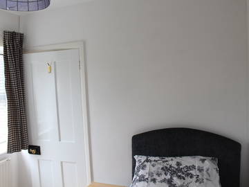 Room For Rent Worplesdon 158011