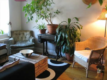 Roomlala | Smukt møbleret værelse ledigt med det samme