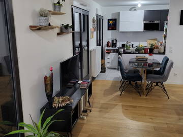 Roomlala | SOLO MUJERES Habitación cerca del metro Jean-Jaures, autobús C 7