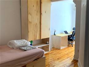 Subletting room in Montreal