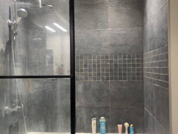 Chambre chez l'habitant à louer à Paris - salle de bain-3