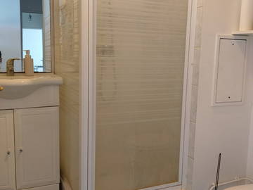 Colocation à louer à Saint-Denis - photo 2 : salle de bain-2