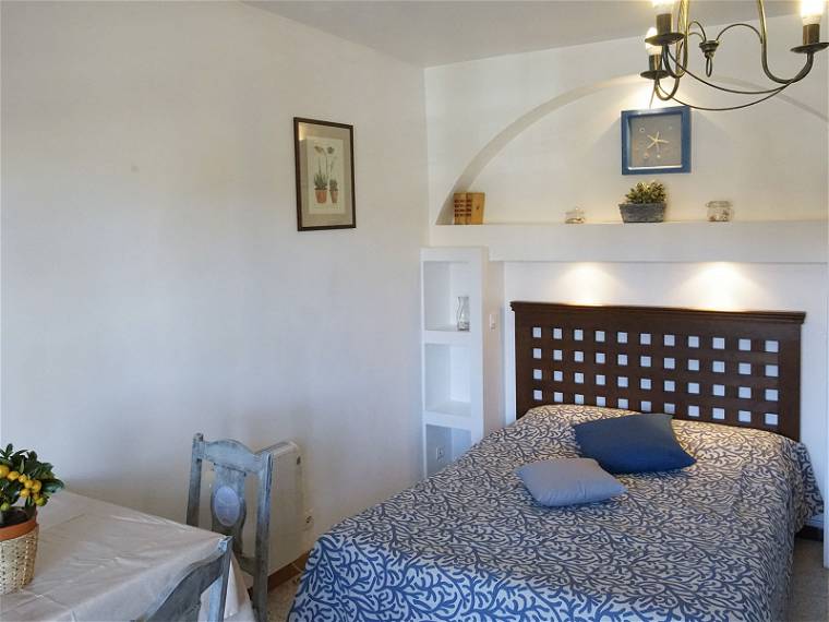 Homestay Hyères 49047