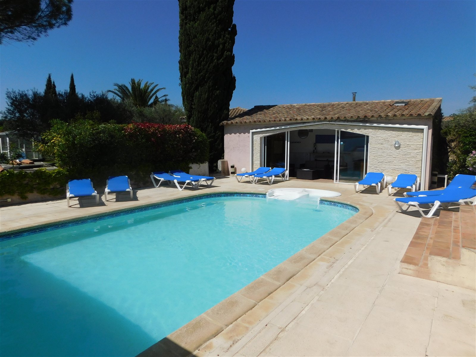 Oberoende Studio Villetelle 192839