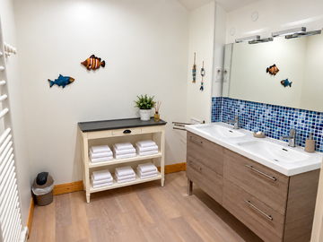 Logement entier à louer à Monestier - photo 16 : salle de bain 2-16