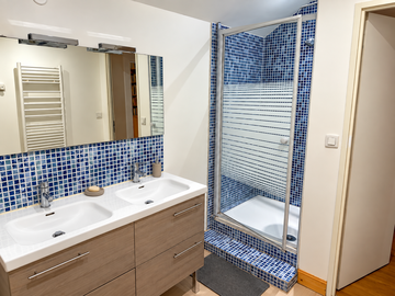 Logement entier à louer à Monestier - photo 17 : salle de bain 2-17