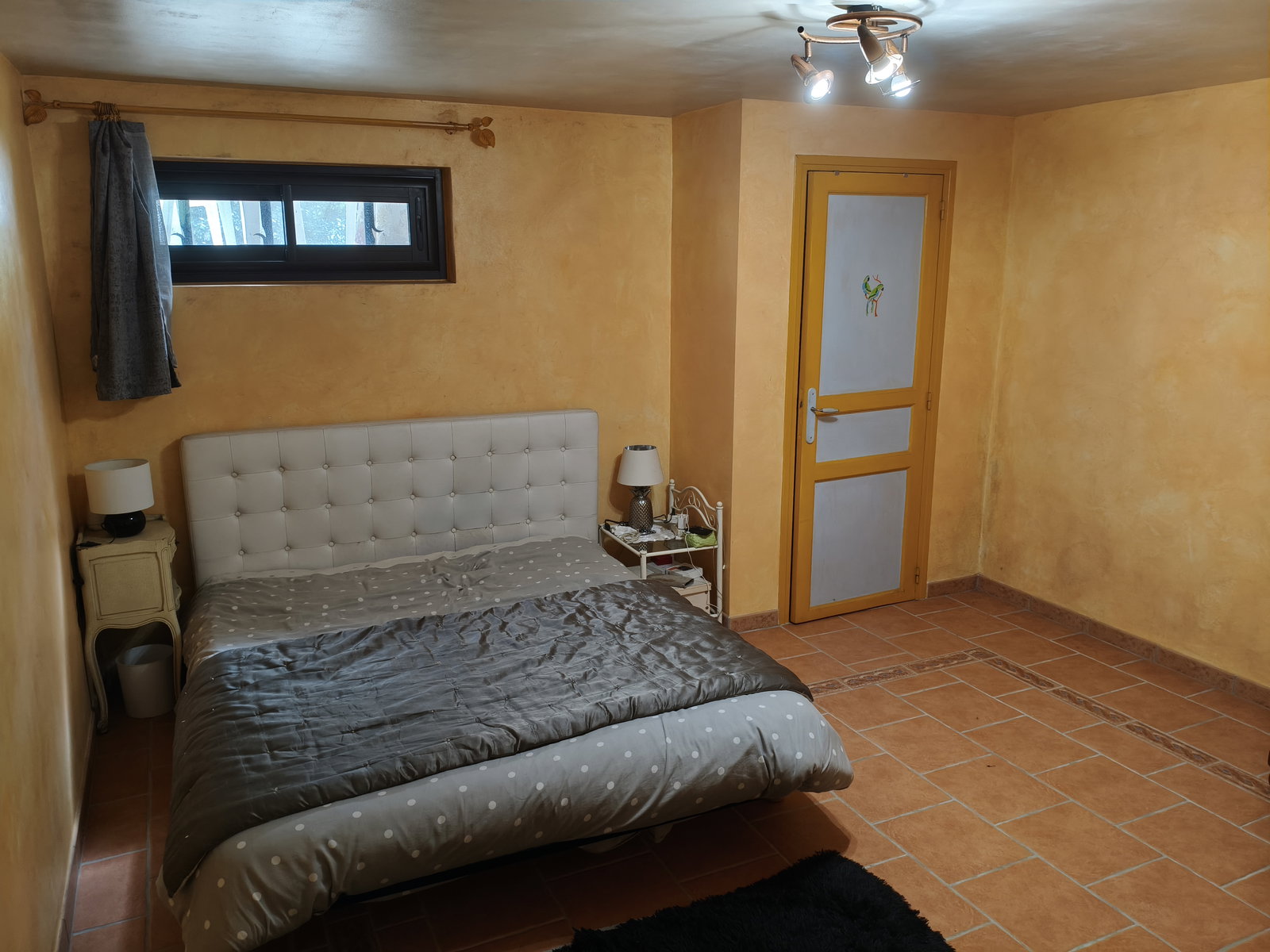 Entire Home Lahonce 663004