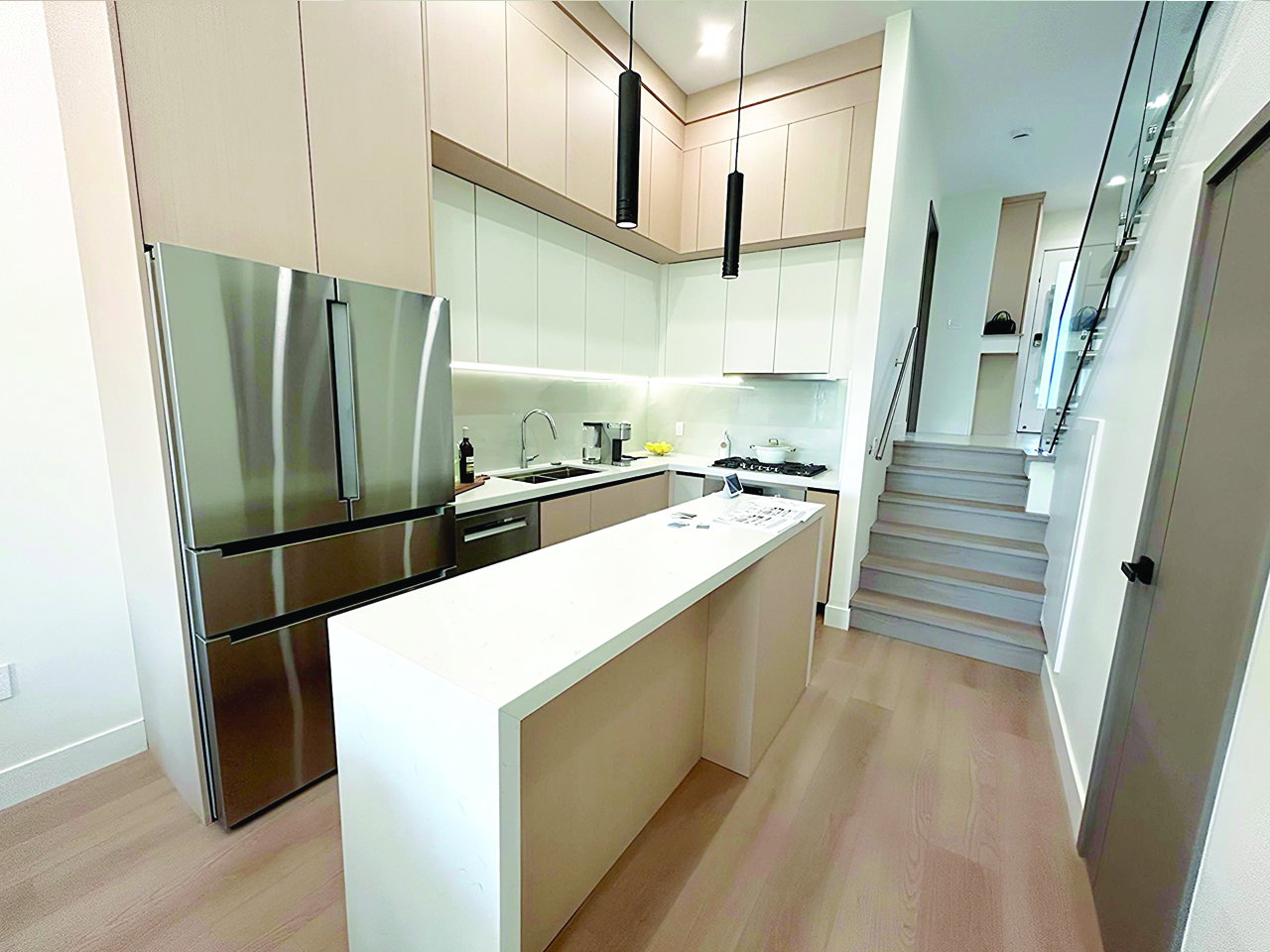 Entire Home Coquitlam 666791