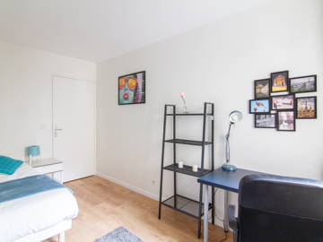 Room For Rent Rueil-Malmaison 222944