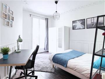 Roomlala | Spacious And Bright Room – 15m² - PA5