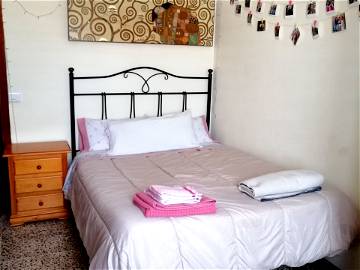 Roomlala | Spacious And Central Room Room In Palma