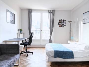 Roomlala | Spacious And Comfortable Room – 15m² - PA2