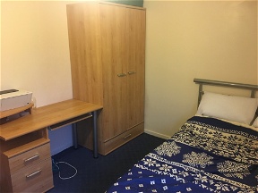 Spacious Double Room To Rent 