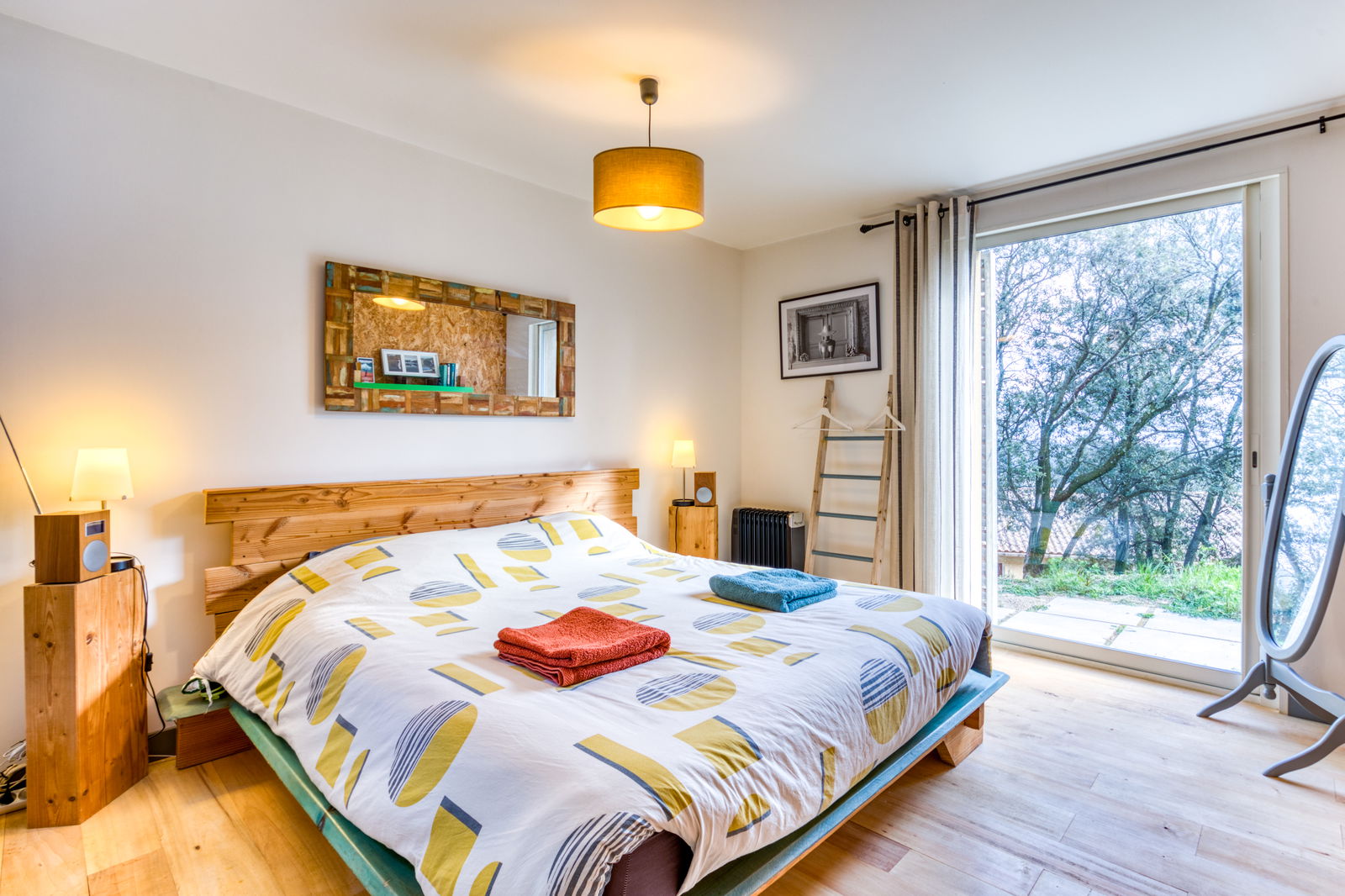 Independent Studio Roquessels 39435