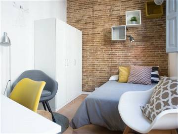 Room For Rent Barcelona 230626-1