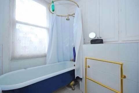 Homestay London 120015