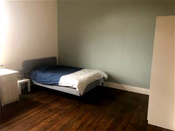 Roomlala | Spaziosa camera di 25 m2 in una casa a schiera nel centro della città