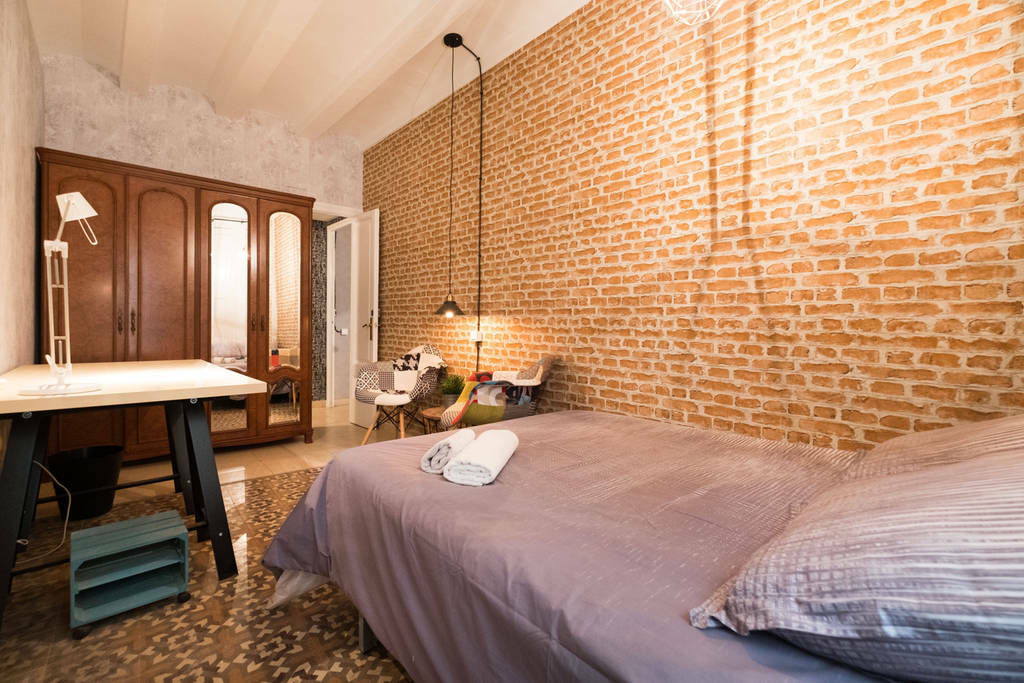Homestay Barcelona 200320