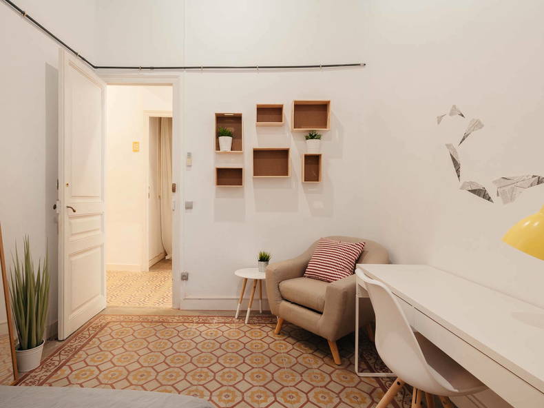 Homestay Barcelona 200200-2