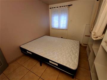 Roomlala | Stanza 10m2 In Appartamento Condiviso In Appartamento Al Piano Terra