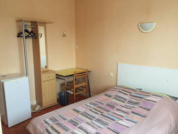 Roomlala | Stanza Ammobiliata In Residenza - Chatellerault