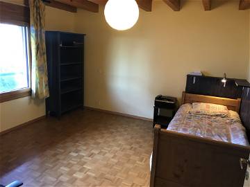 Roomlala | Stanza In Affitto 15m2 A Borex, Svizzera