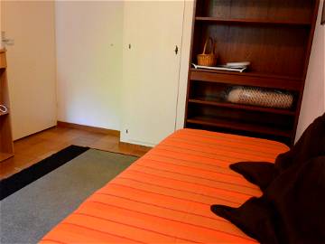 Roomlala | Stanza In Affitto A Montreux