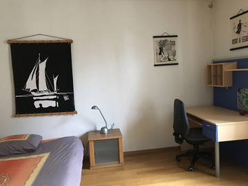 Roomlala | Stanza In Una Casa Graziosa