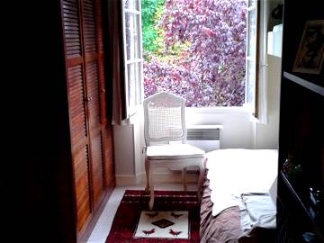 Roomlala | Stanza In Una Casa Tranquilla, A Un Isolato Da Insead