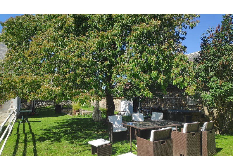 Entire Home La Couture-Boussey 12719