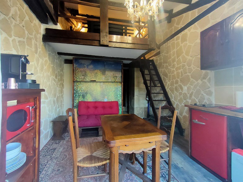 Ganz Haus La Couture-Boussey 12719