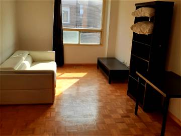 Roomlala | Steeles/dufferin Private Room For 1 Male Working Non Smoker