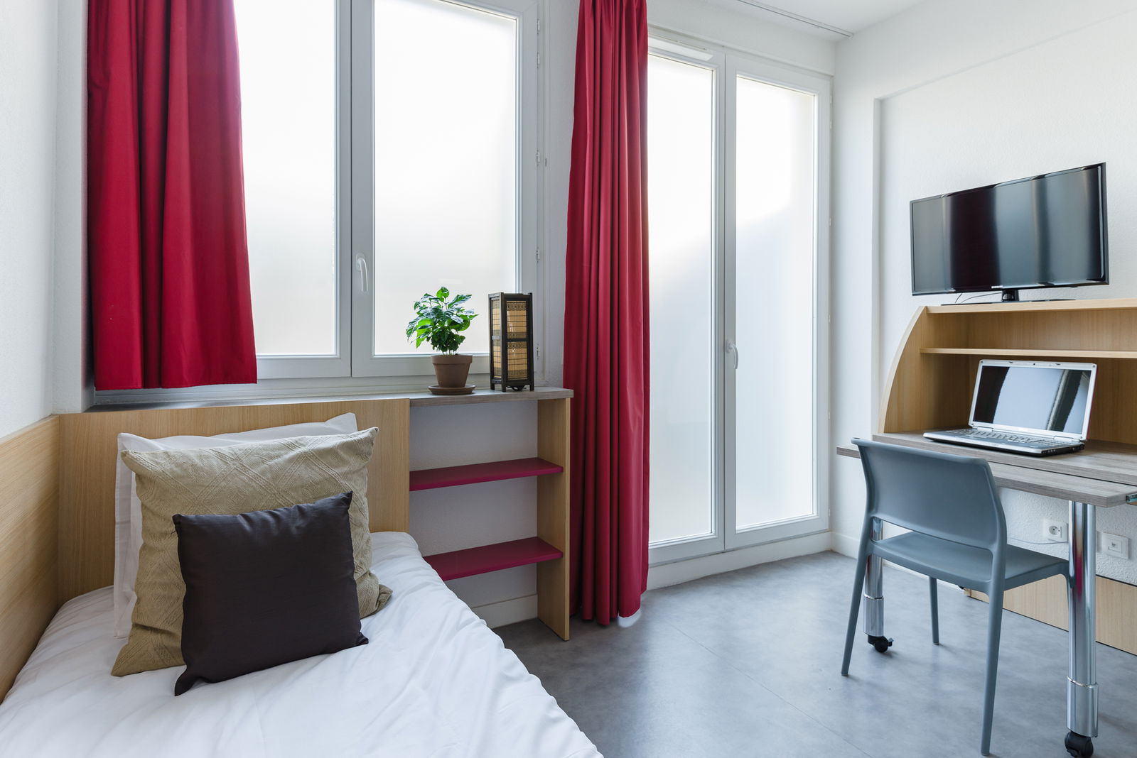 Oberoende Studio Massy 244857