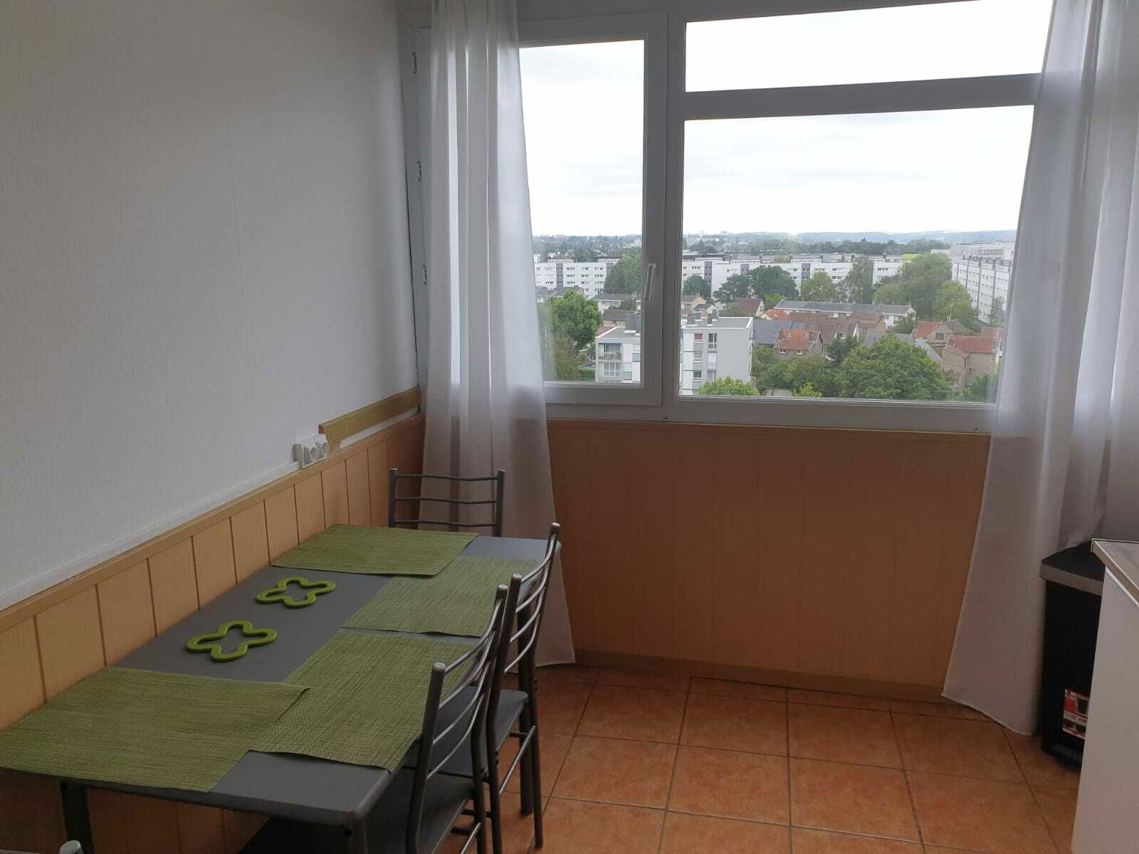 Collocazione Mont-Saint-Aignan 254415