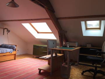 Roomlala | Studentekamer naby die Saint-Serge-kampus van die Universiteit