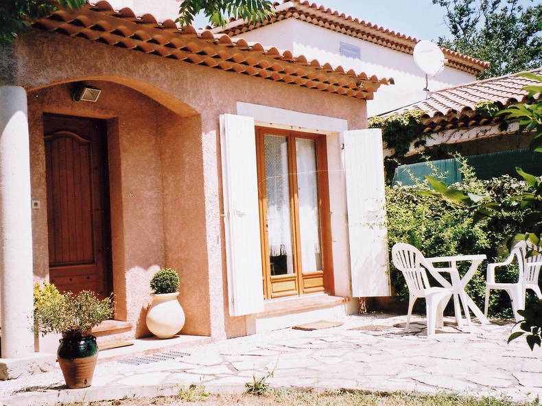 Entire Home Marseille 69341-1