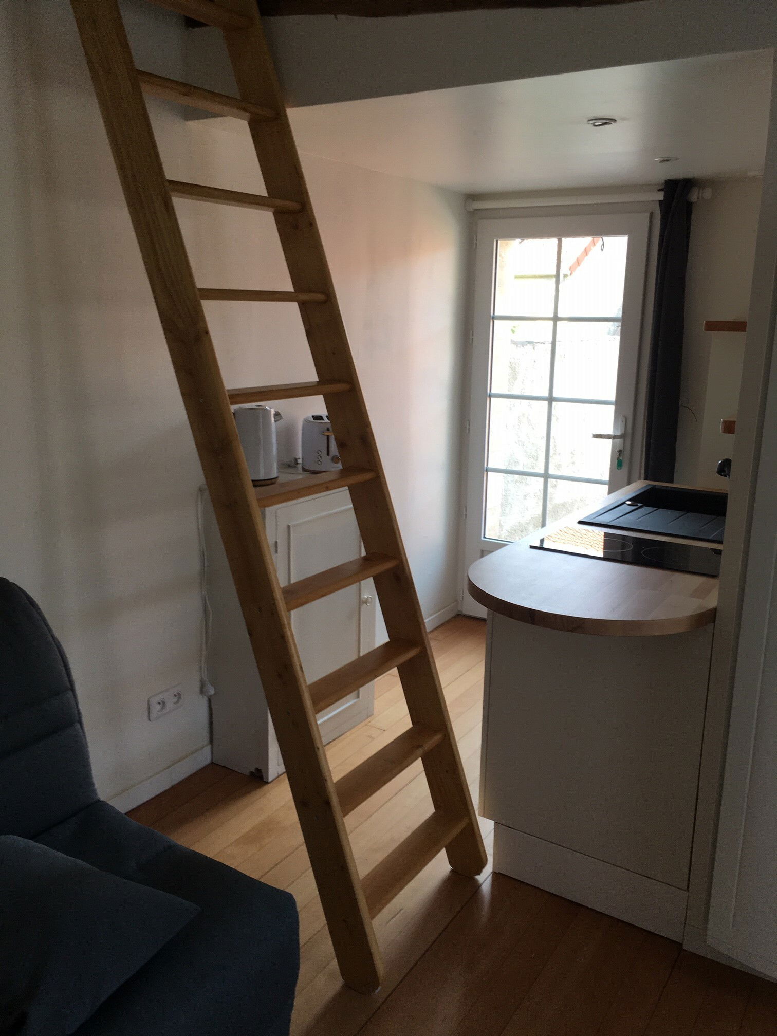 Onofhängeg Studio Saint-Amand-Montrond 227543