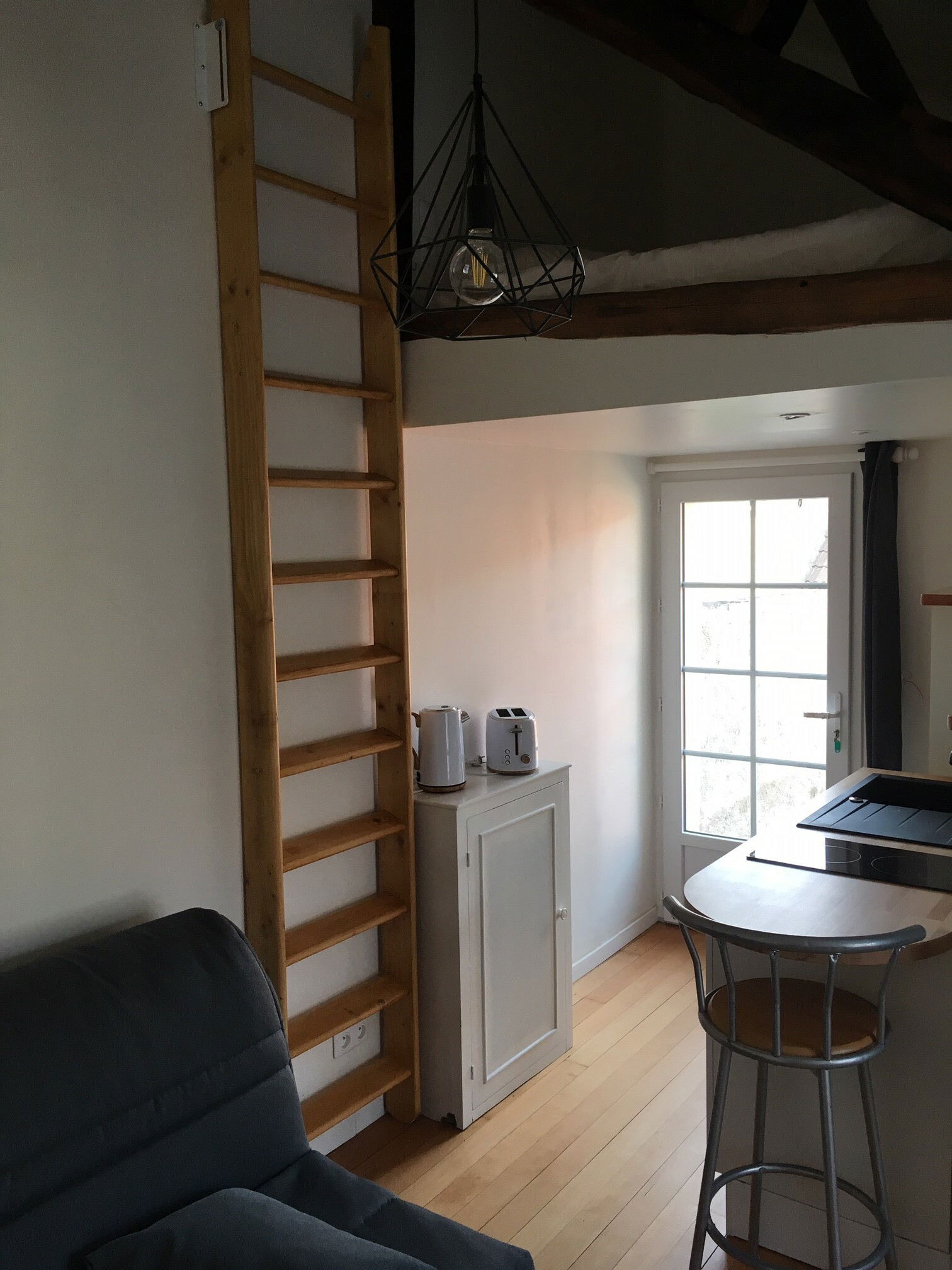 Onofhängeg Studio Saint-Amand-Montrond 227543