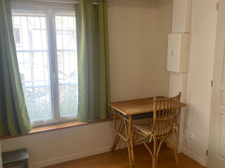 Entire Home Saint-Amand-Montrond 227543-5