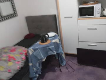 Roomlala | Studette com cozinha e banheiro separado