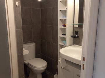 Logement entier à louer à Bourges - photo 5 : salle de bain-5