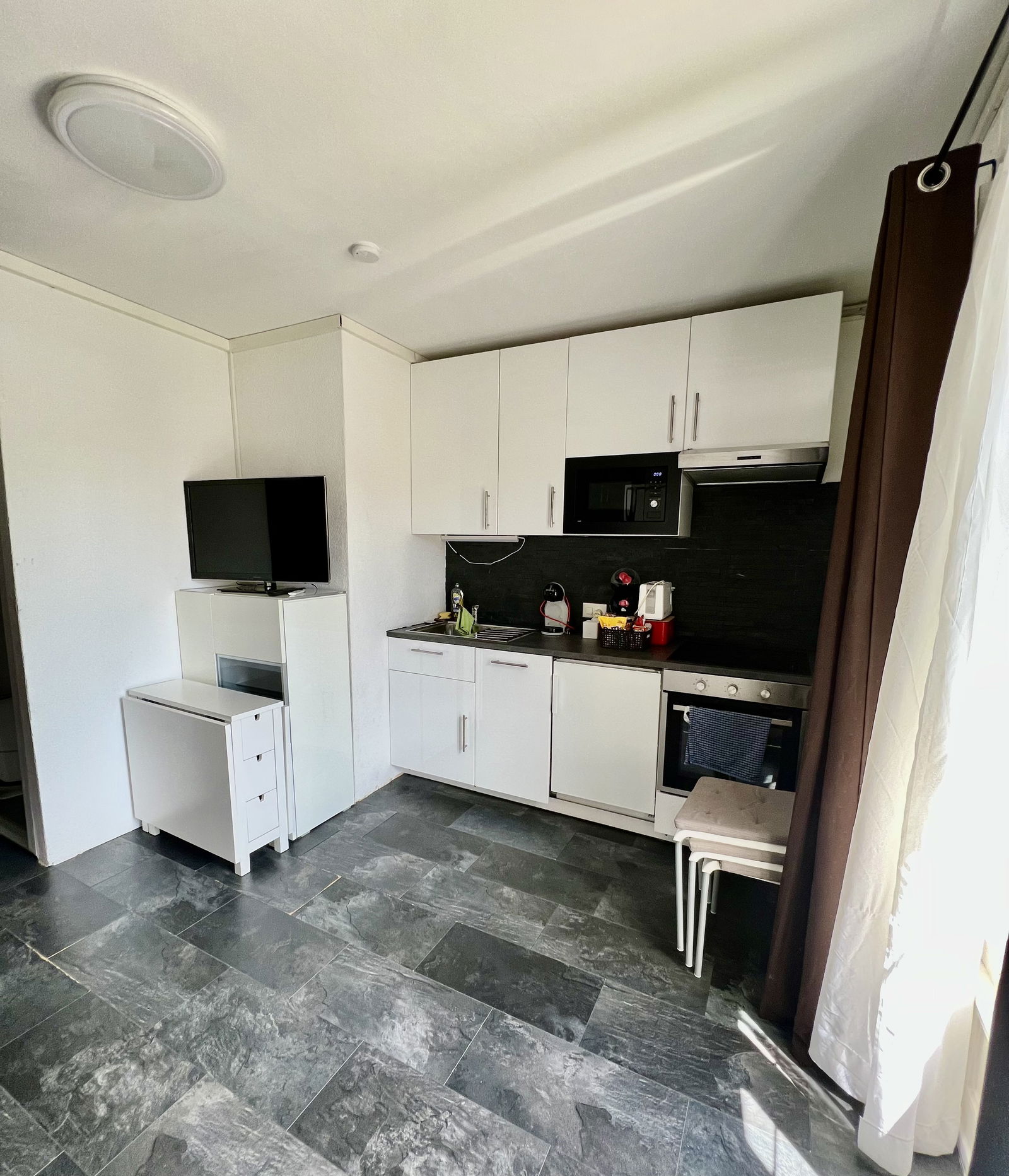 Hela Huset Neuchâtel 548020