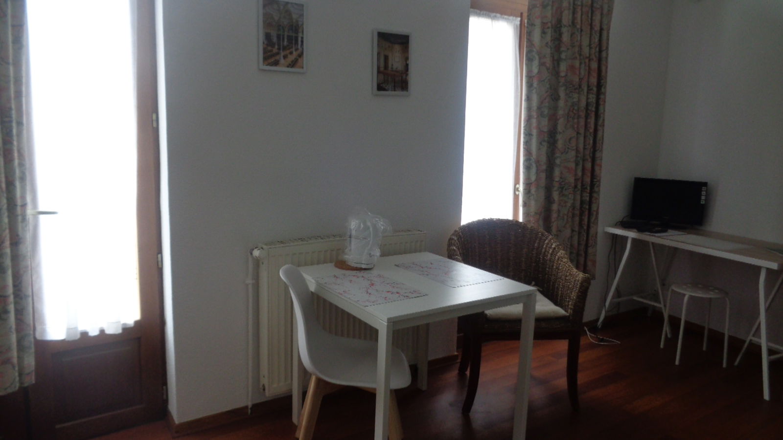 Independent Studio Vichy 216549