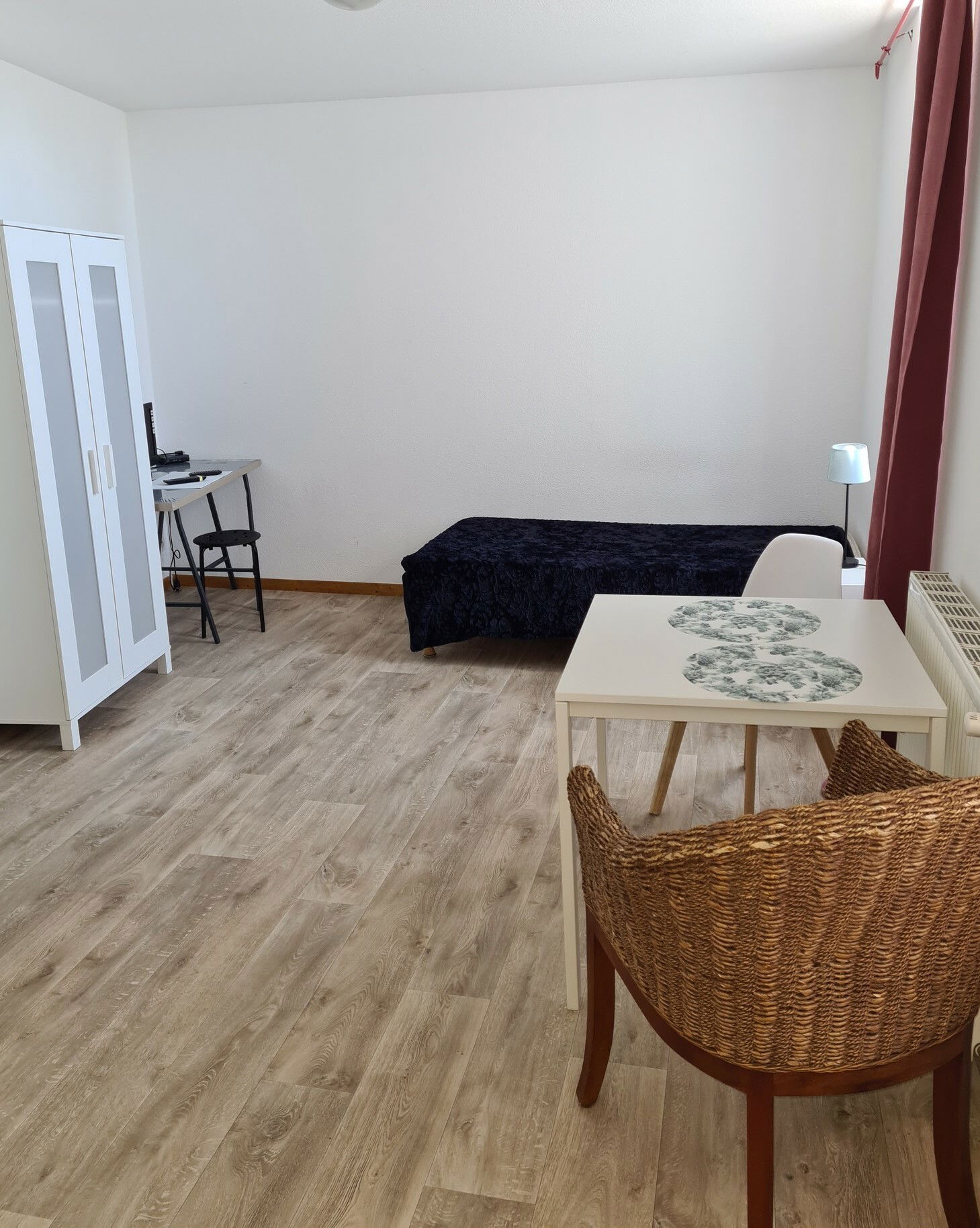Independent Studio Vichy 216549