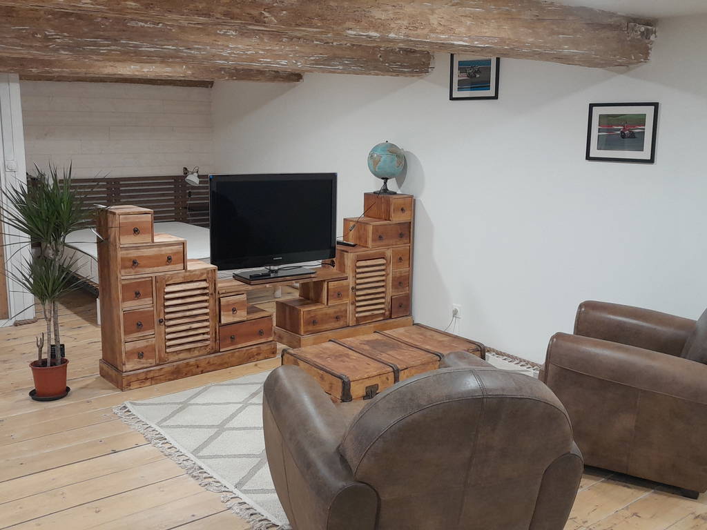 Entire Home Homps 660286-1