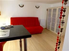 Quiet 20m2 Studio - 10 Mns From The Center - Free Parking