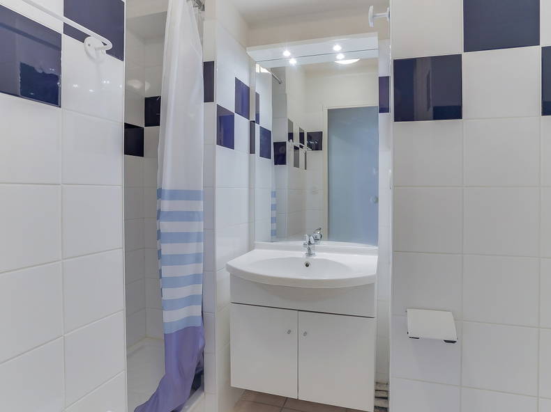 Entire Home Lyon 656576-4