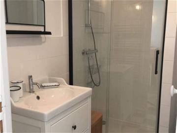 Chambre chez l'habitant à louer à Romainville - photo 6 : salle de bain-6